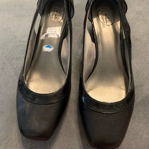 LifeStride Size 10 Black Wedge Heals